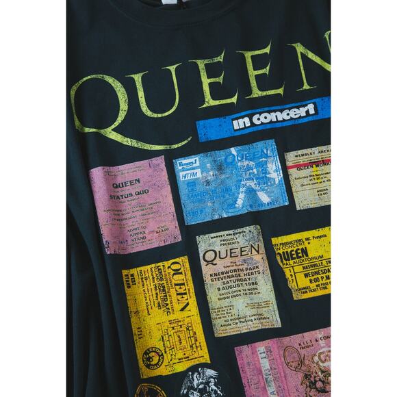 DAYDREAMER Queen Ticket Collage Tee One Size New without Tag MSRP $88 - Picture 13 of 15